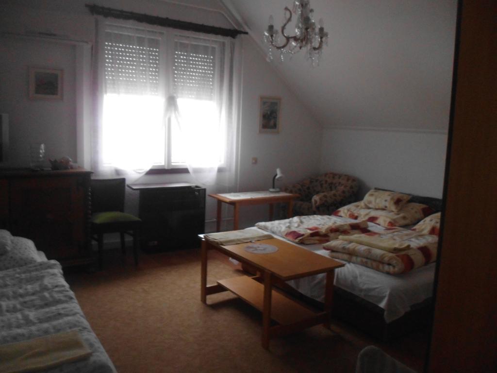 Sarkadi Apartman Hajduszoboszlo Exterior foto