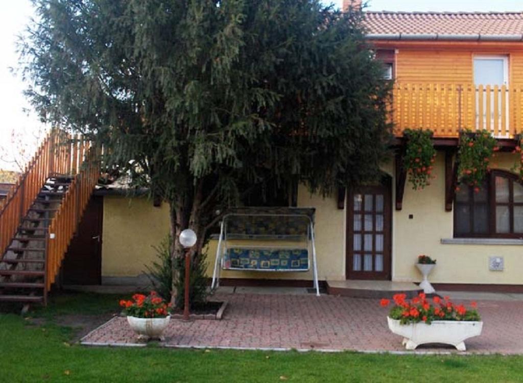 Sarkadi Apartman Hajduszoboszlo Exterior foto