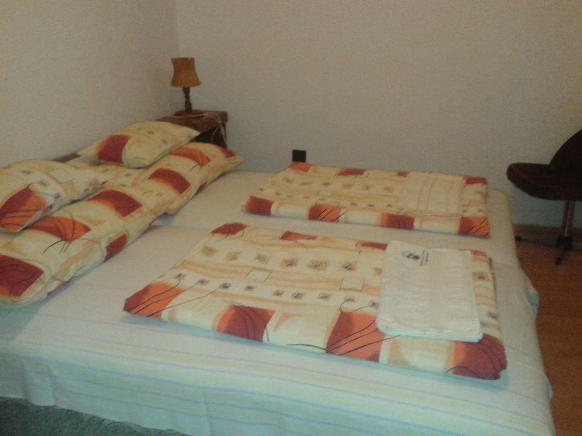 Sarkadi Apartman Hajduszoboszlo Exterior foto